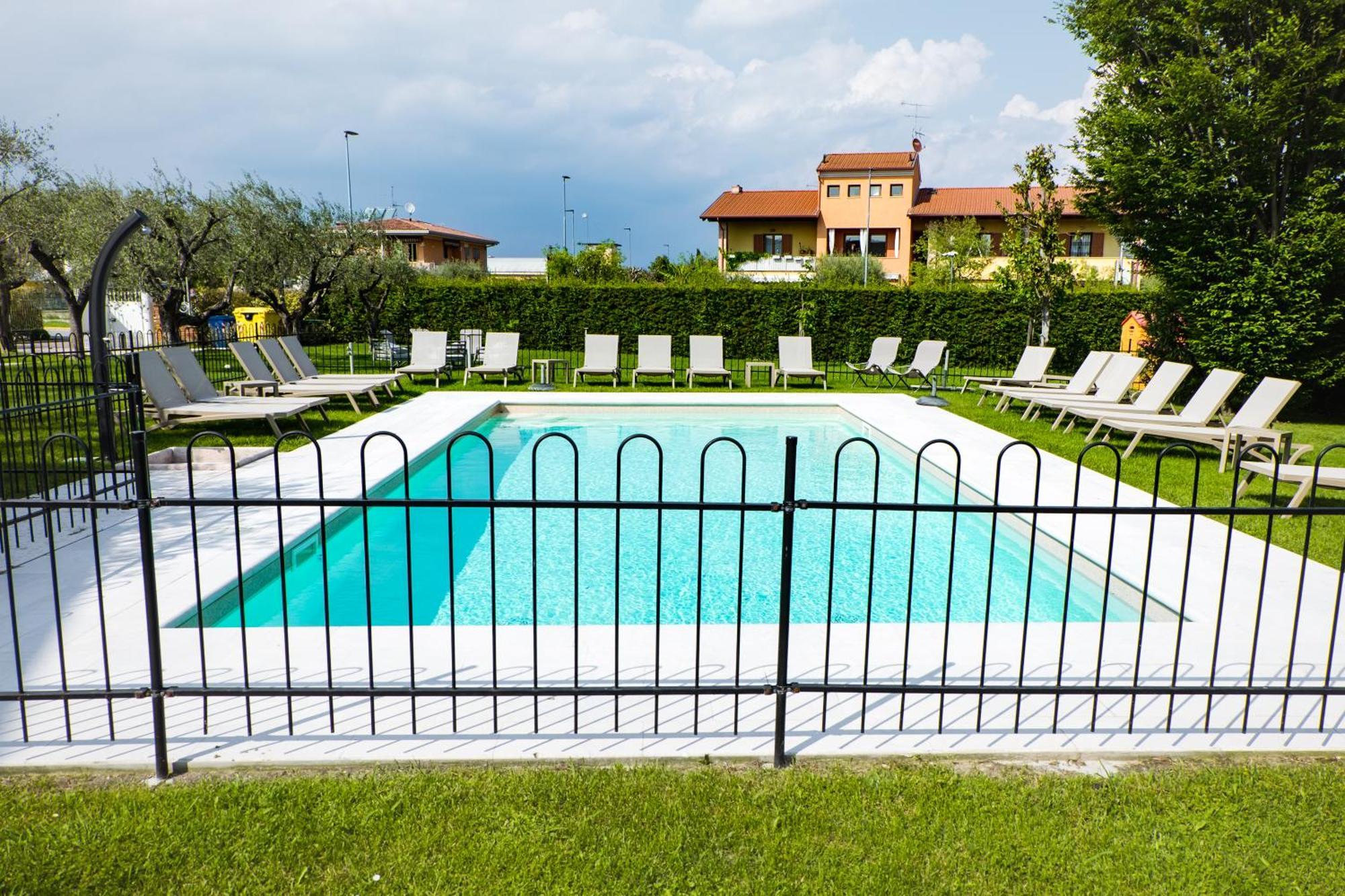 Villa Colli Storici デセンツァーノ・デル・ガルダ エクステリア 写真